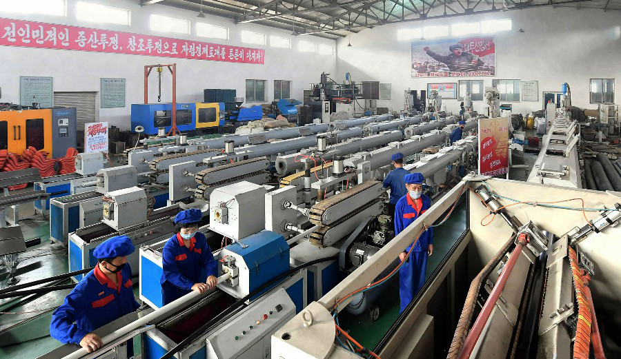 10-80일전투의 불길드높이 생산적앙양을!